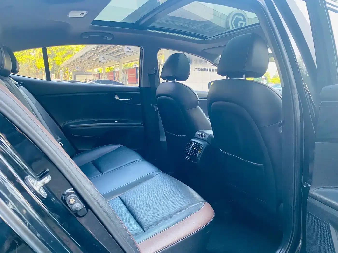 Kia K5 2017 1.8L Automatic DLX — миниатюра 15