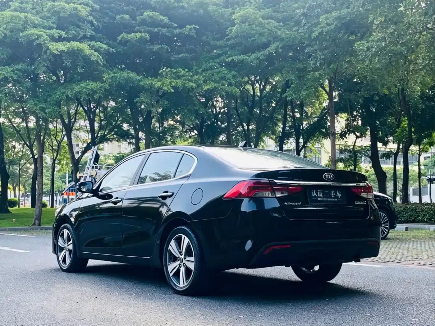 Kia K5 2017 1.8L Automatic DLX — миниатюра 5