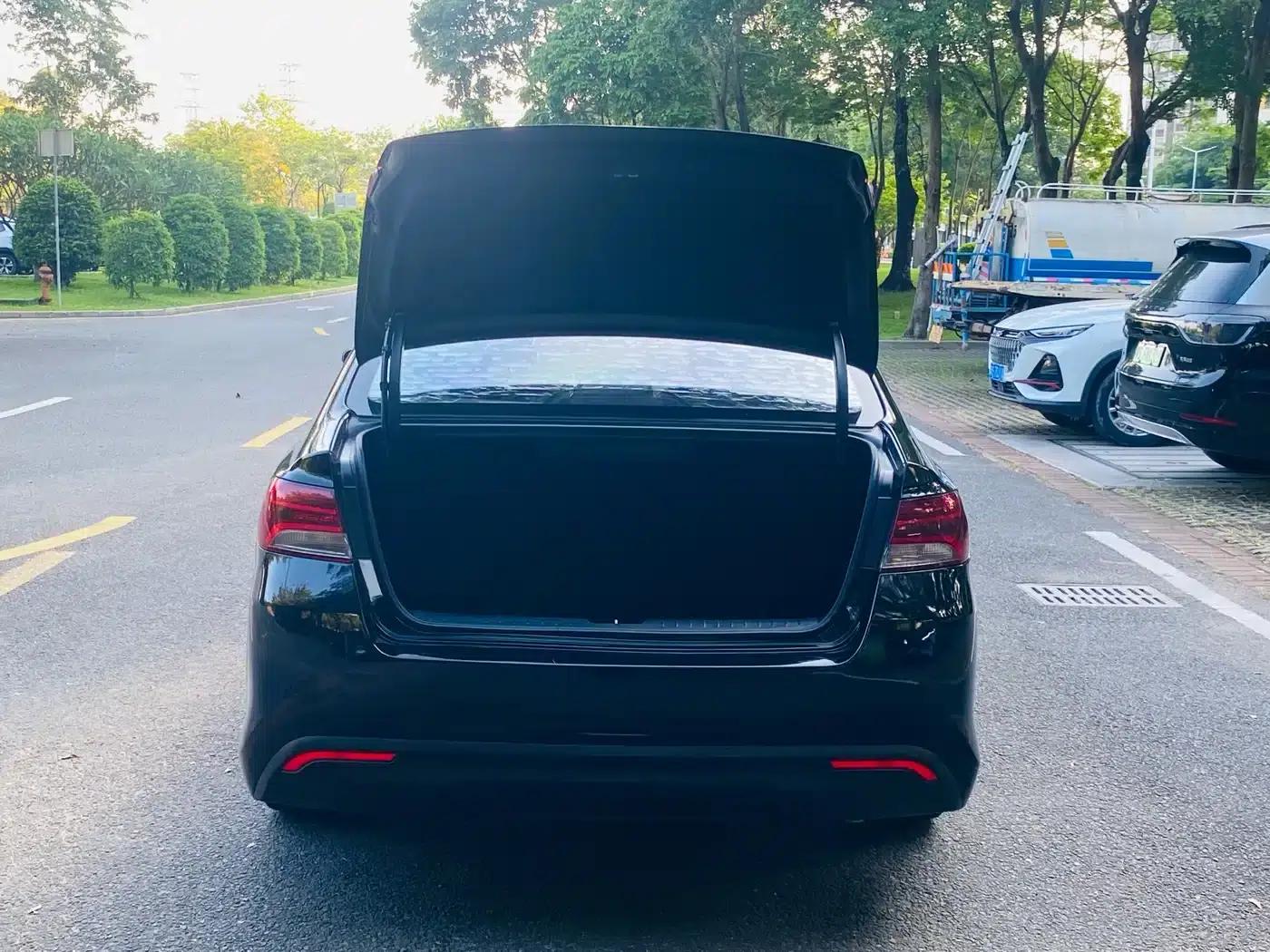 Kia K5 2017 1.8L Automatic DLX — миниатюра 8
