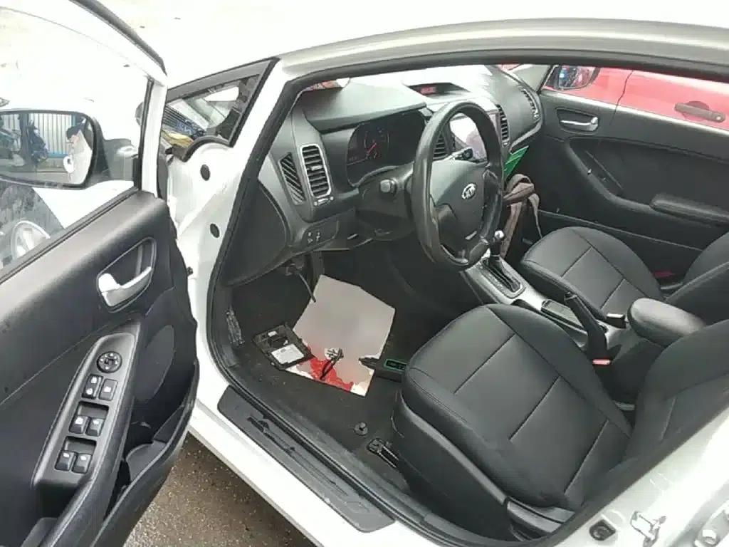 Kia K3S 2014 1.6L Automatic GL — миниатюра 16