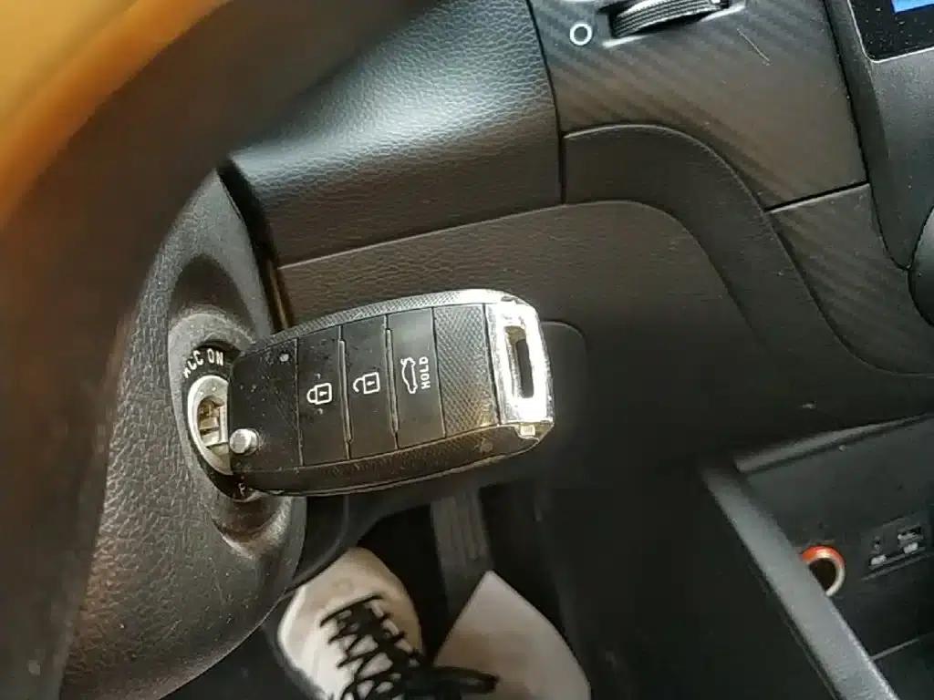 Kia K3S 2014 1.6L Automatic GL — миниатюра 9