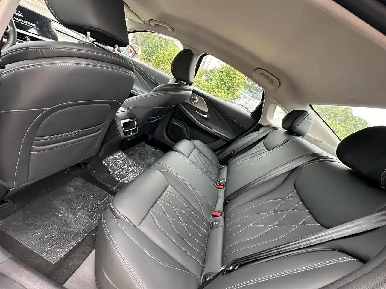 Chery Arrizo 8 2025 1.6T DCT Excellence Edition — миниатюра 12