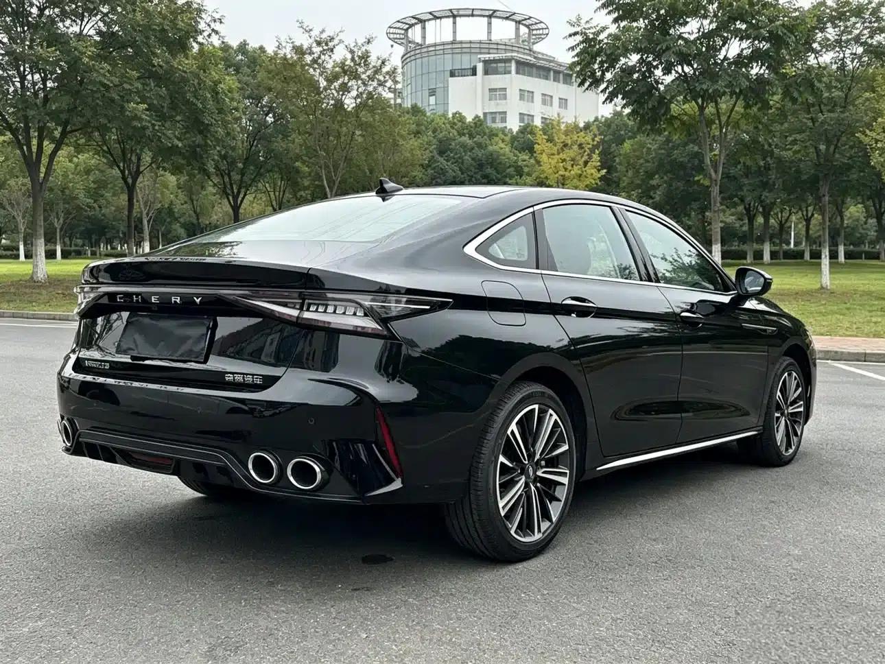 Chery Arrizo 8 2025 1.6T DCT Excellence Edition — миниатюра 4