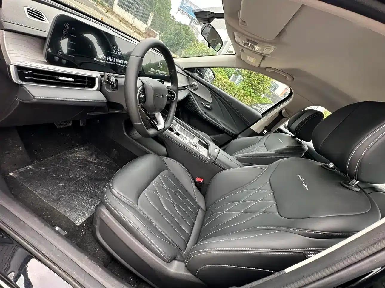 Chery Arrizo 8 2025 1.6T DCT Excellence Edition — миниатюра 6