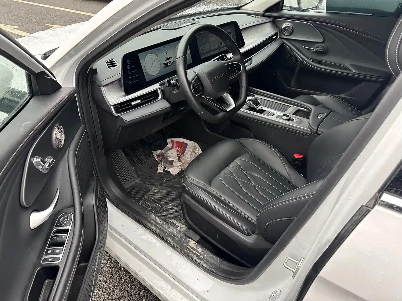 Chery Arrizo 8 2024 1.6T DCT Smart — миниатюра 6