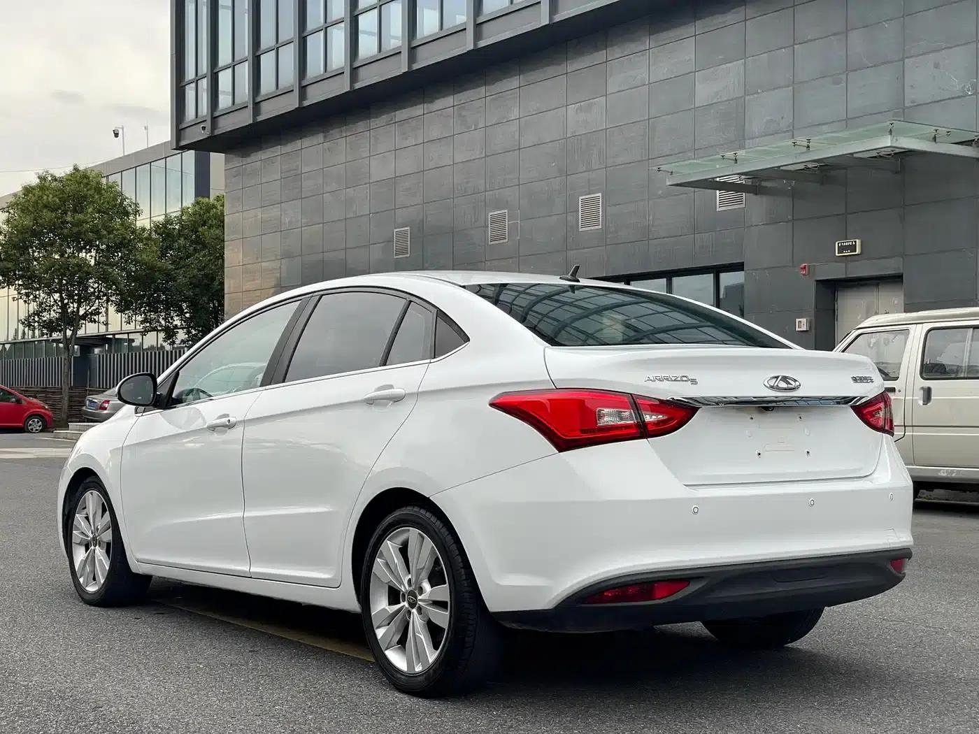 Chery Arrizo 5 2016 1.5L CVT Leading Edition — миниатюра 12