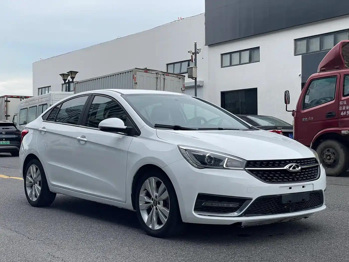 Chery Arrizo 5 2016 1.5L CVT Leading Edition — миниатюра 3