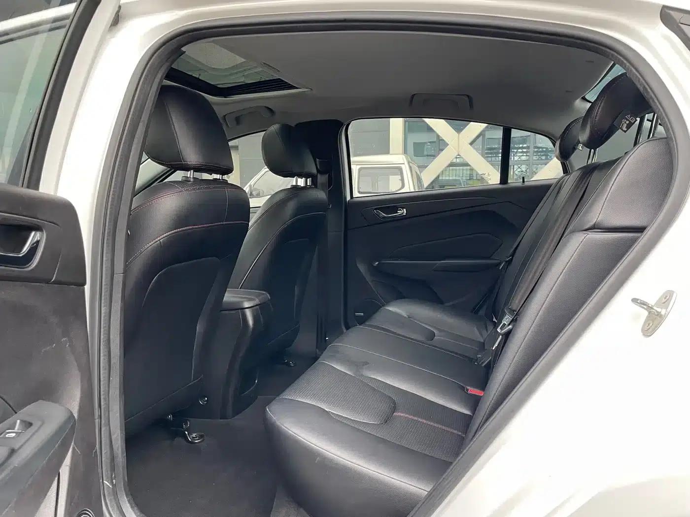 Chery Arrizo 5 2016 1.5L CVT Leading Edition — миниатюра 6