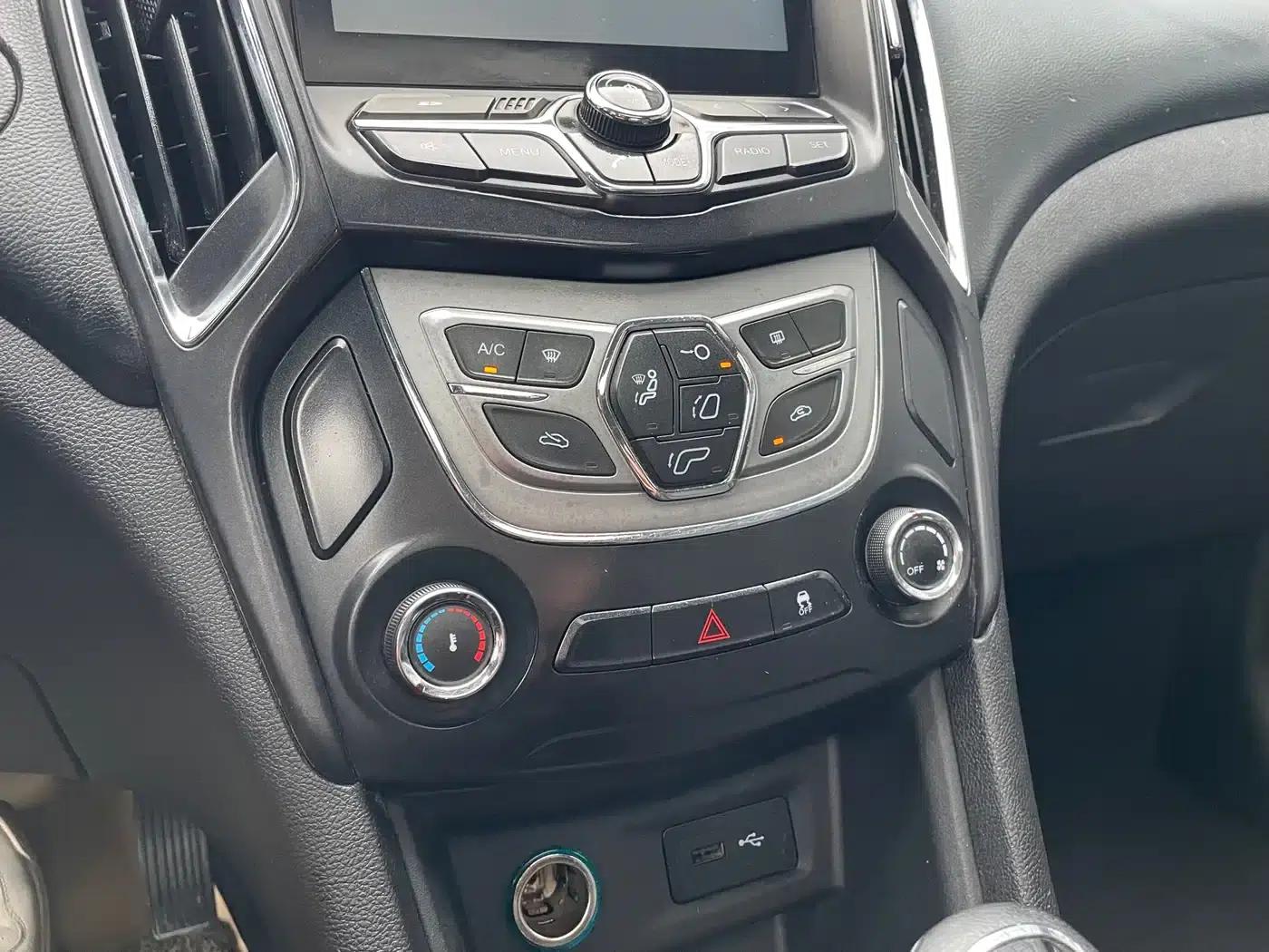 Chery Arrizo 5 2016 1.5L CVT Leading Edition — миниатюра 10