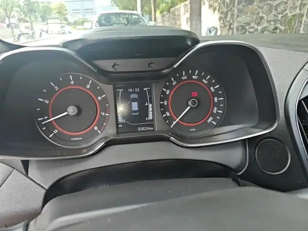 Chery Arrizo 5 2016 1.5L Manual Elite Edition — миниатюра 12