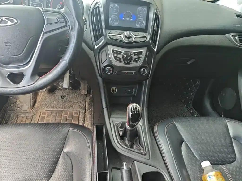 Chery Arrizo 5 2016 1.5L Manual Elite Edition — миниатюра 14