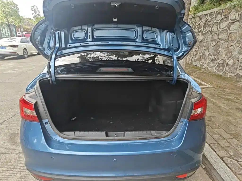 Chery Arrizo 5 2016 1.5L Manual Elite Edition — миниатюра 19