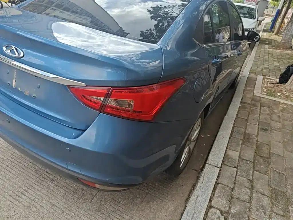 Chery Arrizo 5 2016 1.5L Manual Elite Edition — миниатюра 8