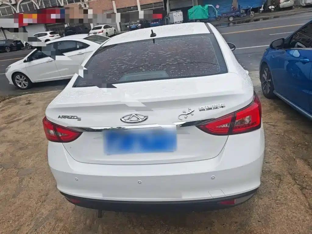 Chery Arrizo 5 2017 1.5L Manual Deluxe Edition — миниатюра 6