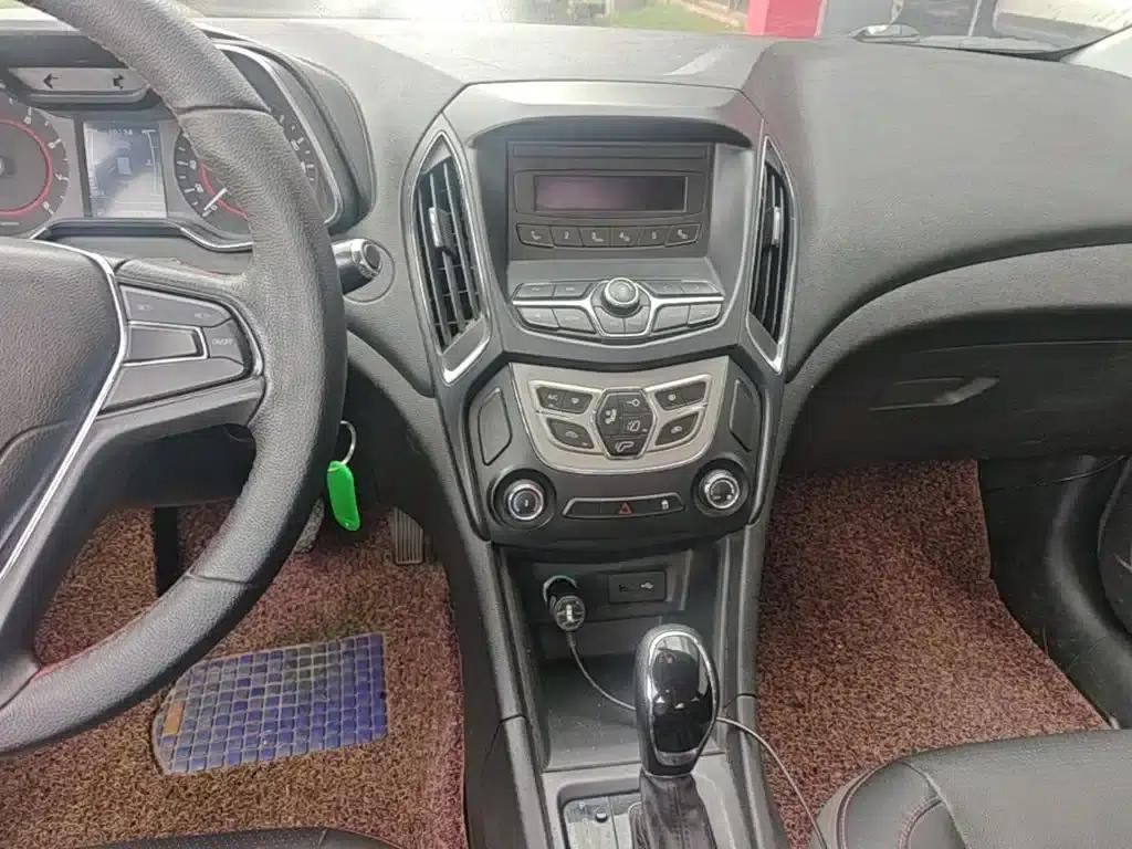 Chery Arrizo 5 2017 1.5L CVT Trendsetter Edition — миниатюра 13