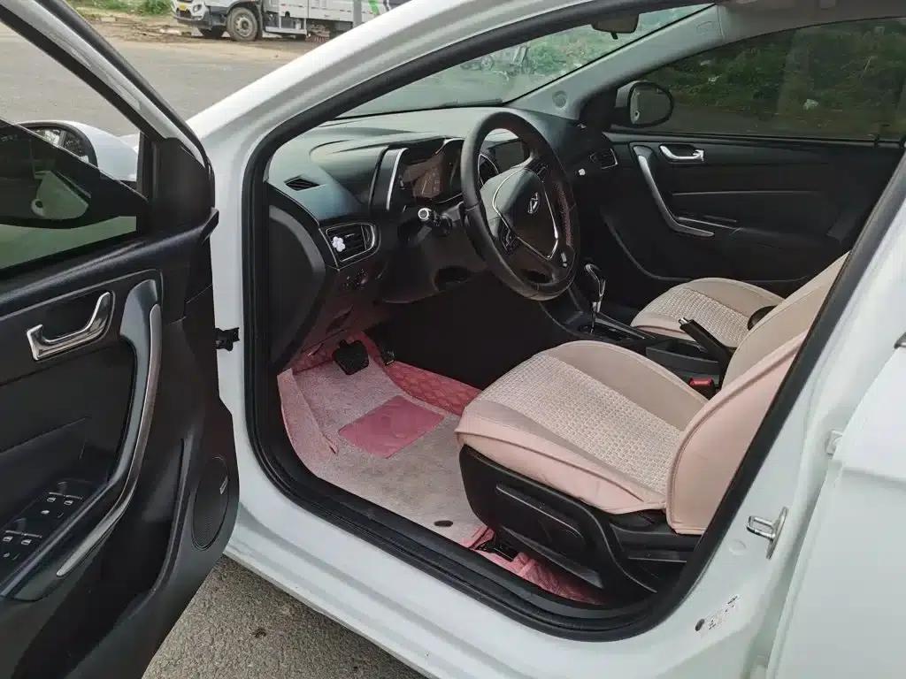 Chery Arrizo 5 2016 1.5L CVT Trendsetter Edition — миниатюра 12