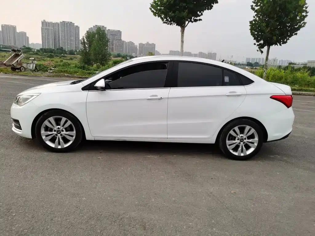 Chery Arrizo 5 2016 1.5L CVT Trendsetter Edition — миниатюра 22