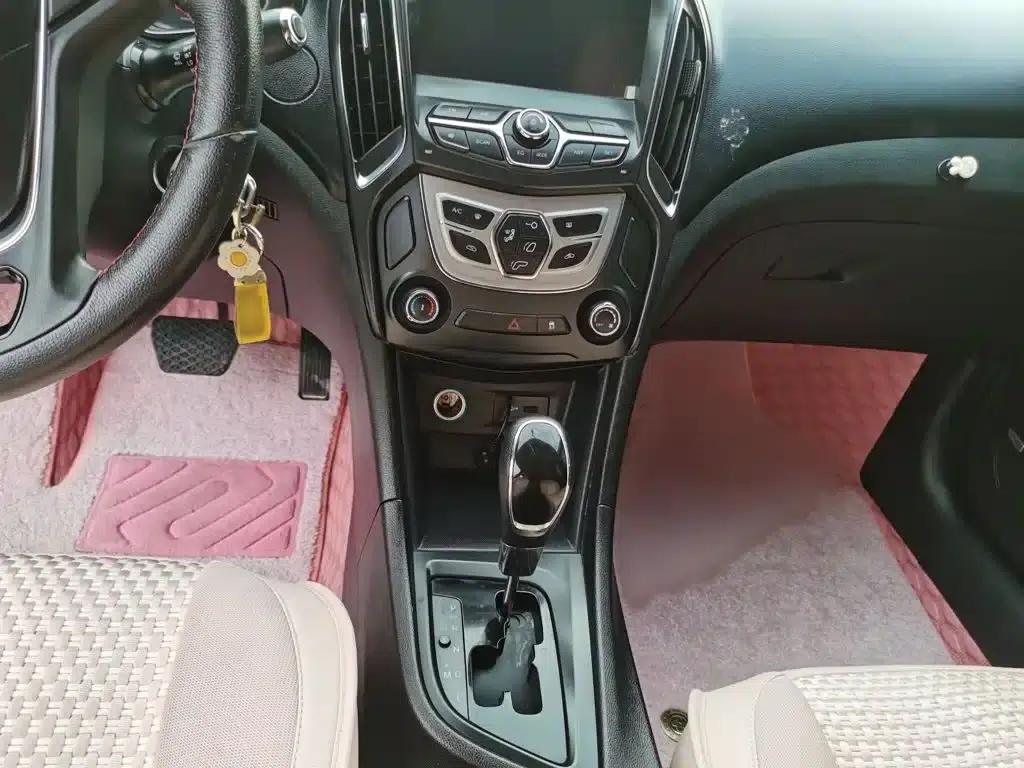 Chery Arrizo 5 2016 1.5L CVT Trendsetter Edition — миниатюра 7