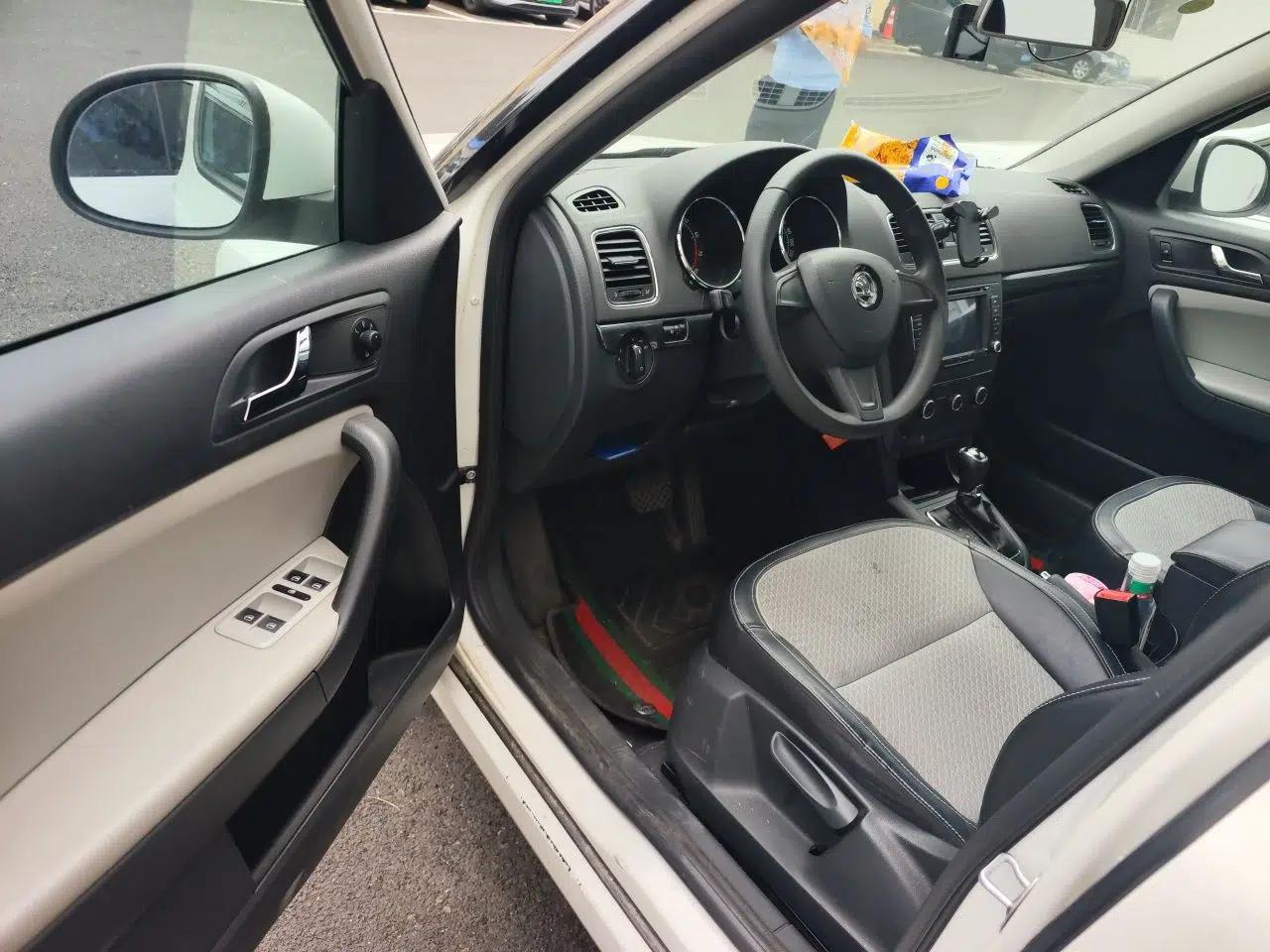 Skoda Yeti 2016 1.4TSI DSG Advanced Edition — миниатюра 16