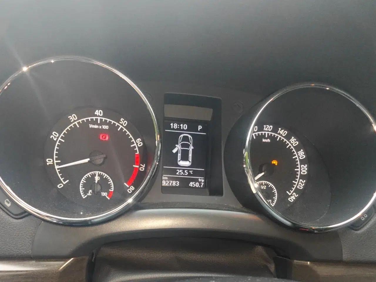 Skoda Yeti 2014 1.4TSI DSG All-Wheel Drive Version — миниатюра 11
