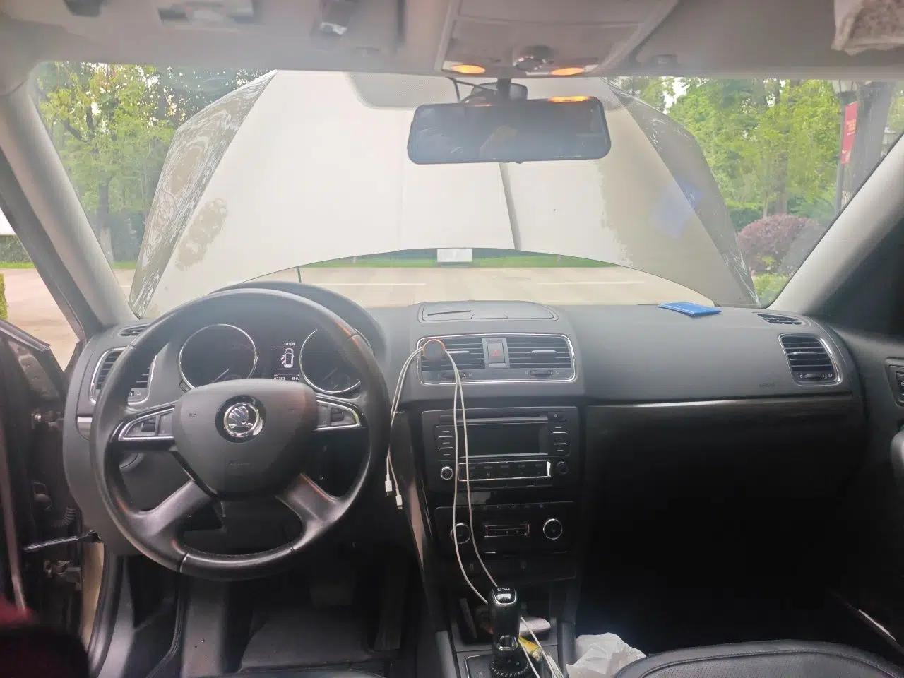 Skoda Yeti 2014 1.4TSI DSG All-Wheel Drive Version — миниатюра 9