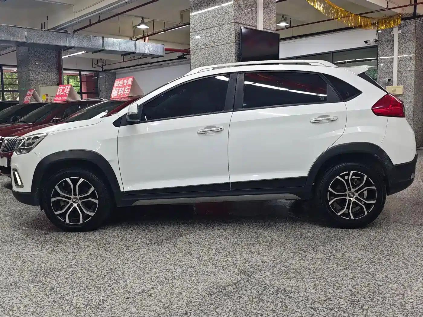 Chery Tiggo 3x 2018 1.5L Manual Elite Edition — миниатюра 13