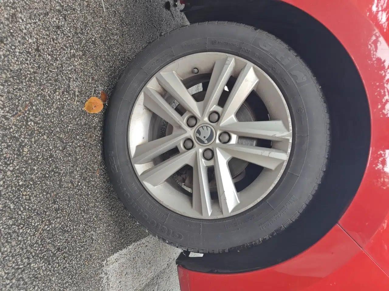 Skoda Rapid Spaceback 2014 1.6L Automatic Enjoyment Edition — миниатюра 2