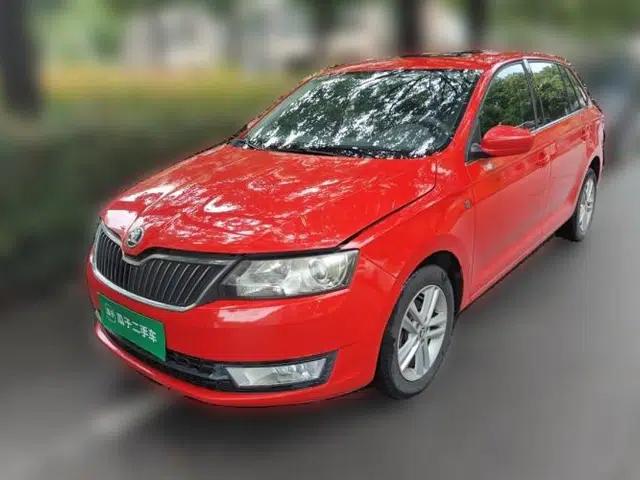 Skoda Rapid Spaceback 2014 1.6L Automatic Enjoyment Edition