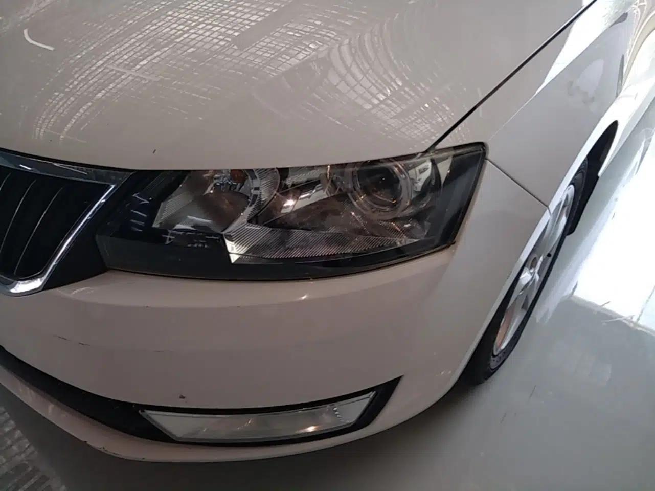Skoda Rapid Spaceback 2016 Revised 1.6L Automatic Chuanxing Version — миниатюра 8