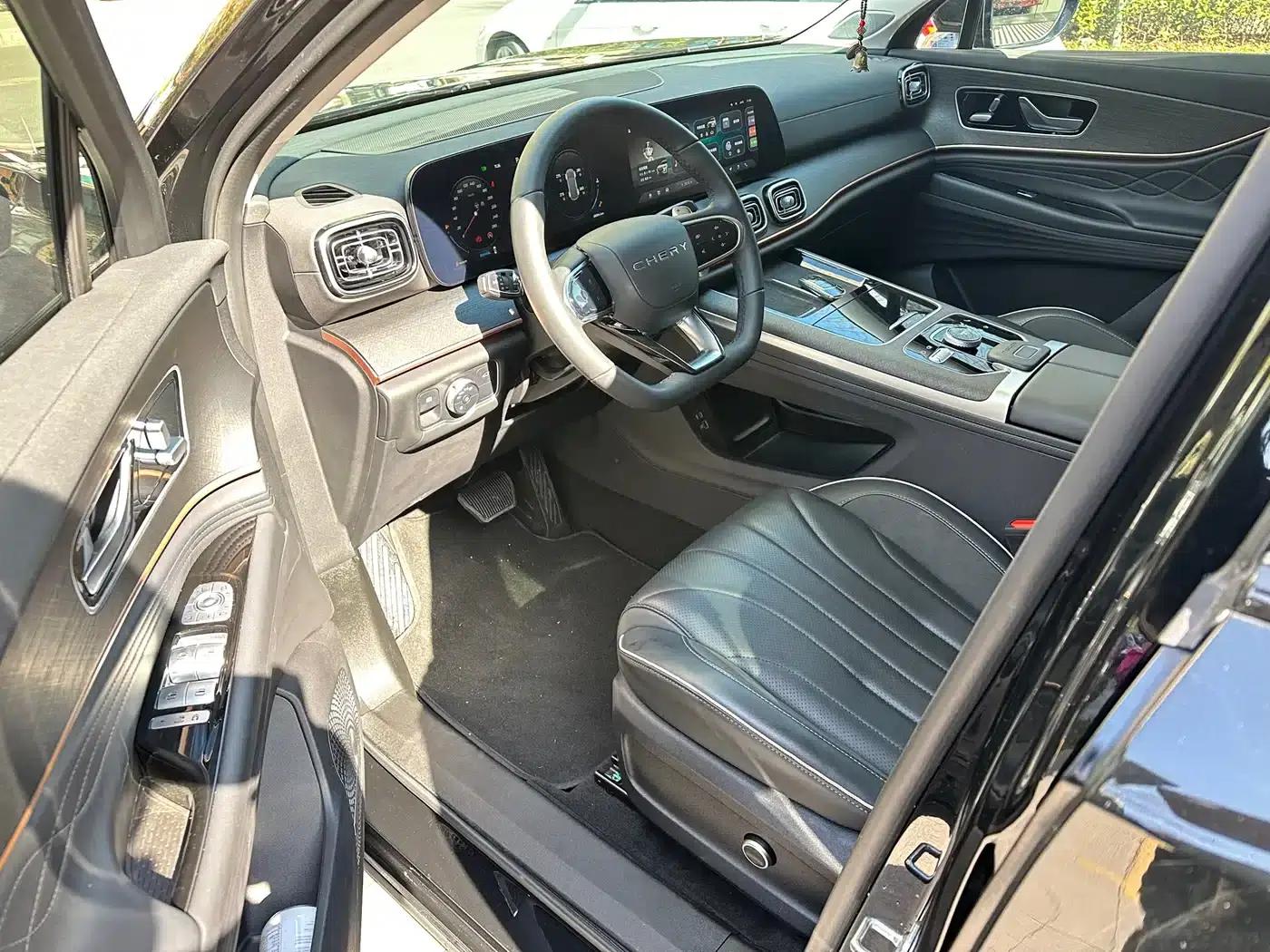 Chery Tiggo 9 2023 2.0T Dual-Clutch Two-Wheel Drive Luxury Edition 7-Seater — миниатюра 6