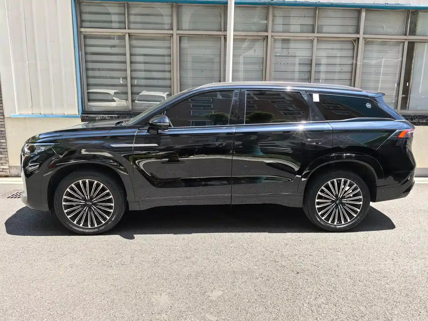 Chery Tiggo 9 2025 2.0T Dual-Clutch Two-Wheel Drive Luxury Edition 7-Seater — миниатюра 14