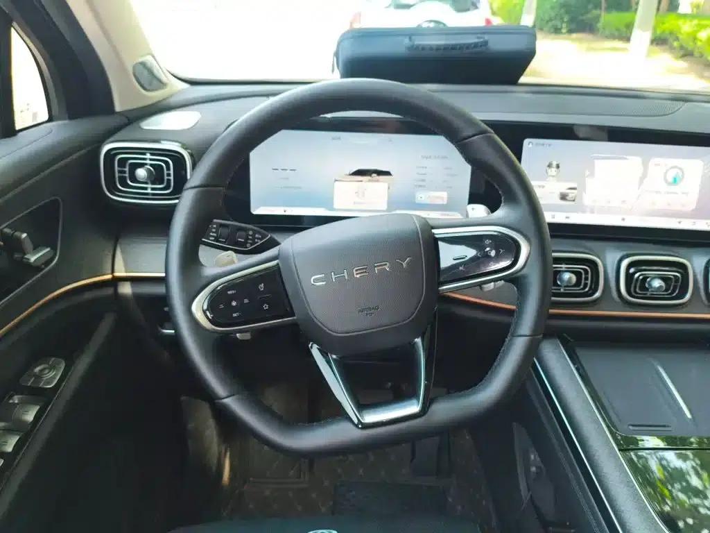 Chery Tiggo 9 2023 2.0T Dual-Clutch Two-Wheel Drive Luxury Edition 5-Seater — миниатюра 3