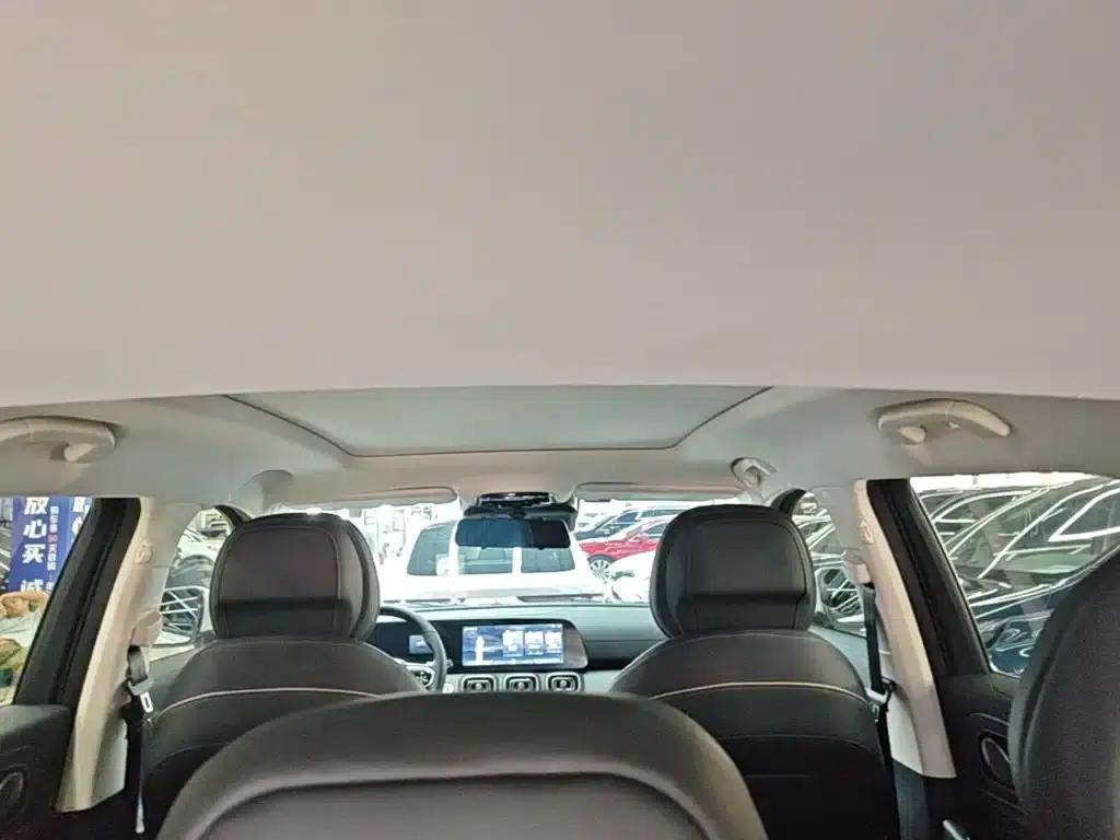 Chery Tiggo 9 2023 2.0T Dual-Clutch Two-Wheel Drive Leading Edition 5-Seater — миниатюра 18