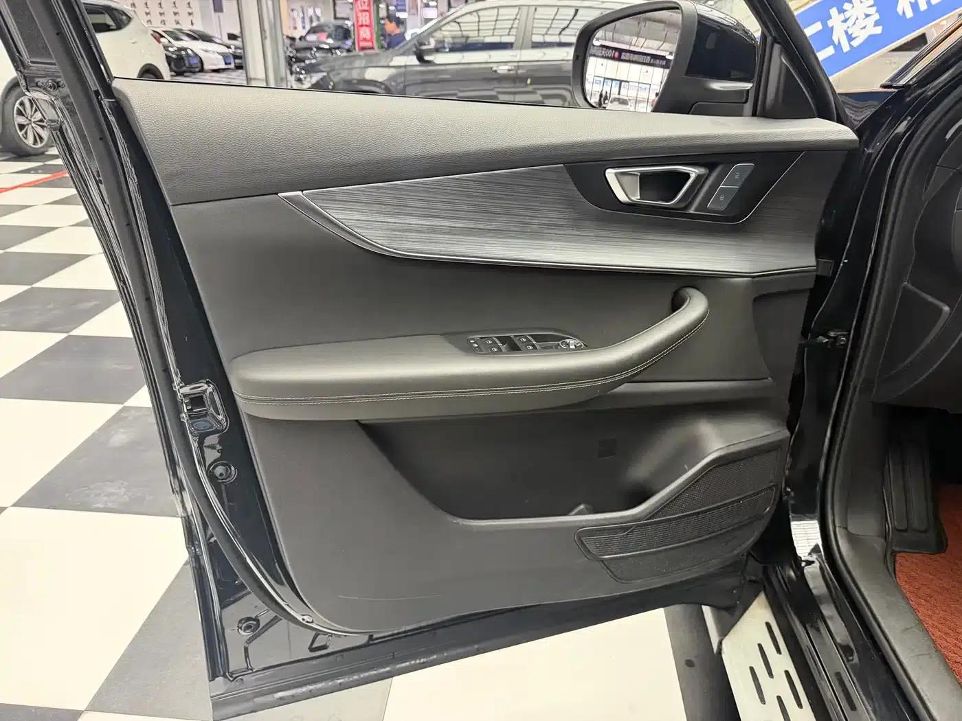 Chery Tiggo 7 PLUS 2021 1.5T CVT Premium Edition — миниатюра 5