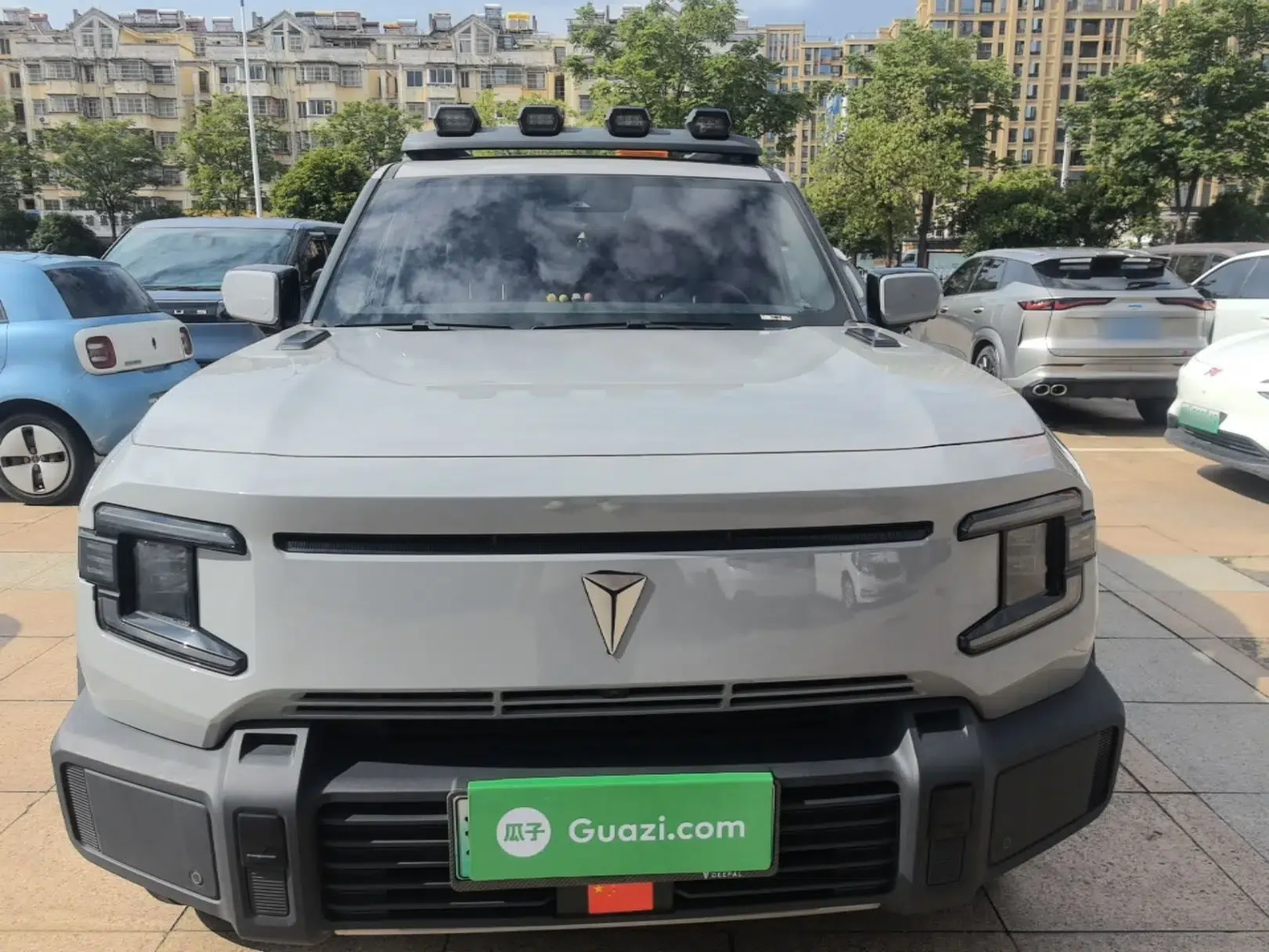 Deepal G318 2024 Four-Wheel-Drive Air Suspension Model — миниатюра 2