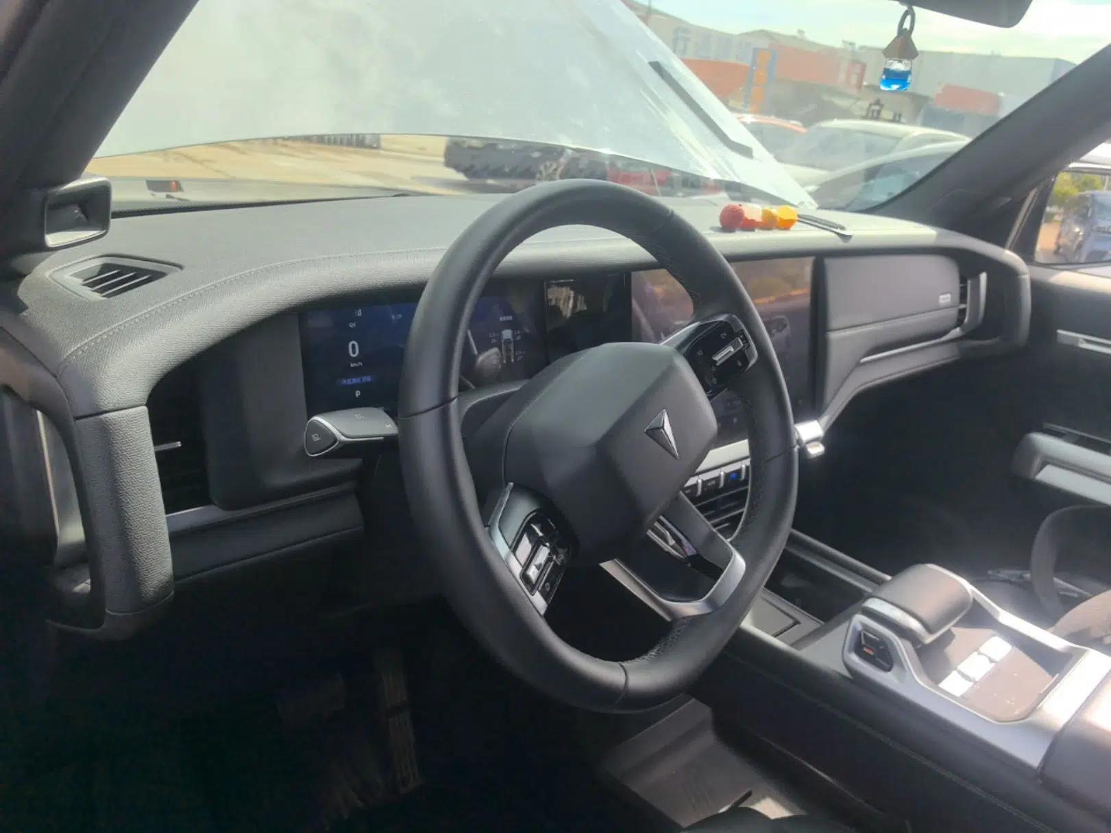 Deepal G318 2024 Four-Wheel-Drive Air Suspension Model — миниатюра 12