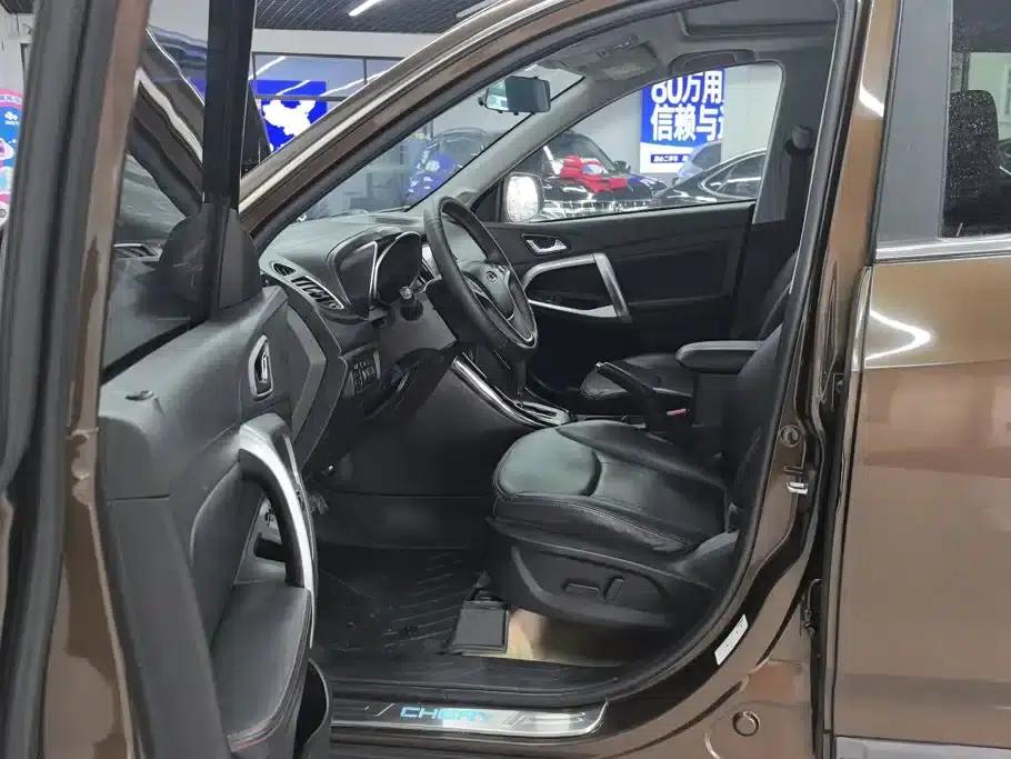 Chery Tiggo 5 2014 2.0L CVT Family Edition — миниатюра 9