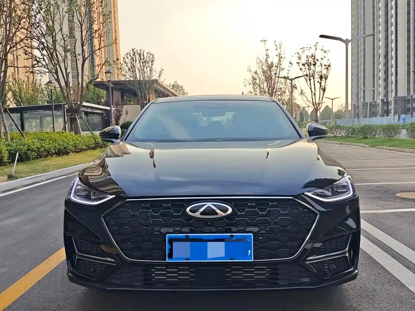 Chery Arrizo 8 PRO 2025 2.0T DCT Luxury Edition — миниатюра 2
