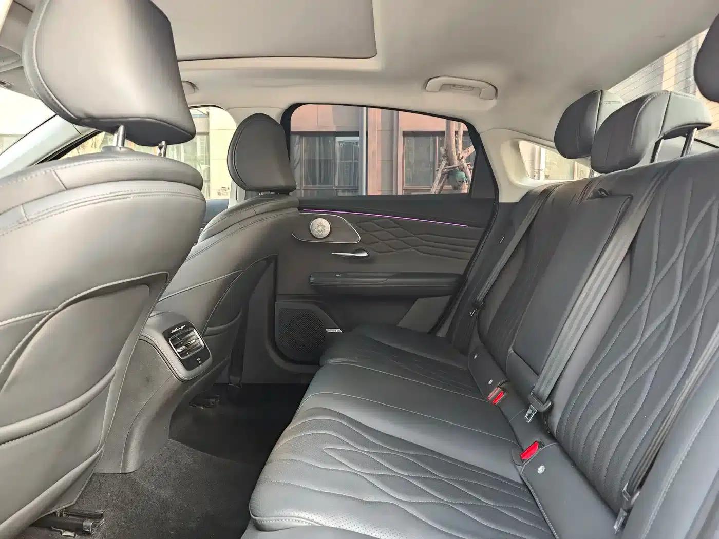 Chery Arrizo 8 PRO 2025 2.0T DCT Luxury Edition — миниатюра 5