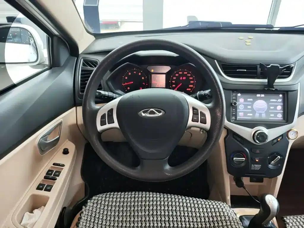 Fengyun 2 2015 1.5L Manual Elite Edition — миниатюра 11