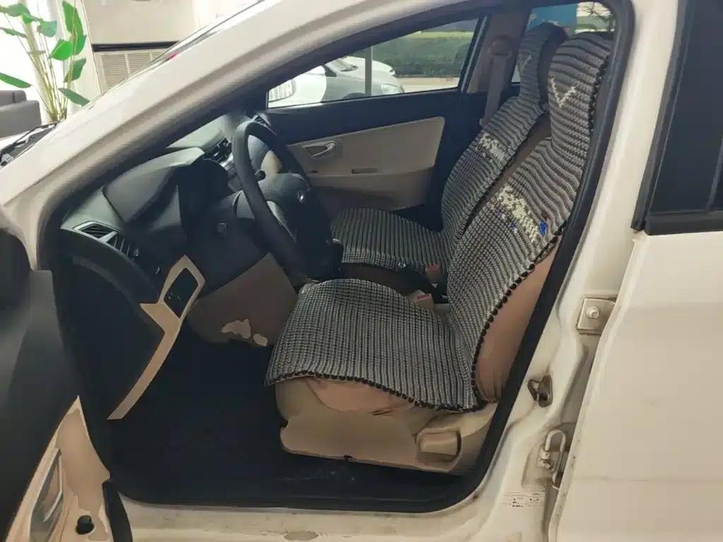 Fengyun 2 2015 1.5L Manual Elite Edition — миниатюра 15