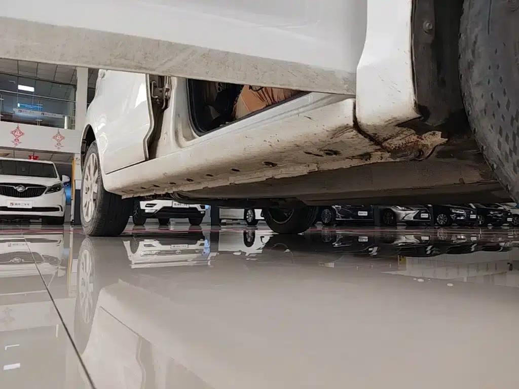 Fengyun 2 2015 1.5L Manual Elite Edition — миниатюра 21