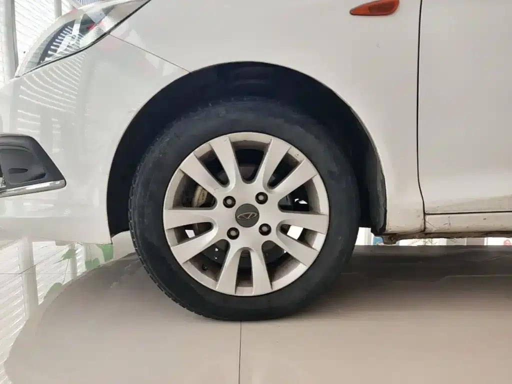 Fengyun 2 2015 1.5L Manual Elite Edition — миниатюра 23