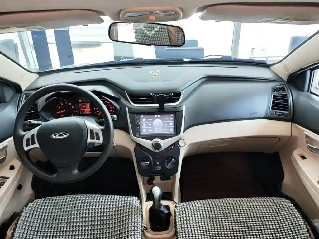Fengyun 2 2015 1.5L Manual Elite Edition — миниатюра 10