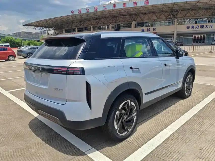 Chery Tiggo 7 C-DM 2025 1.5T 120KM Royal — миниатюра 7