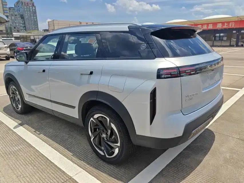Chery Tiggo 7 C-DM 2025 1.5T 120KM Royal — миниатюра 9
