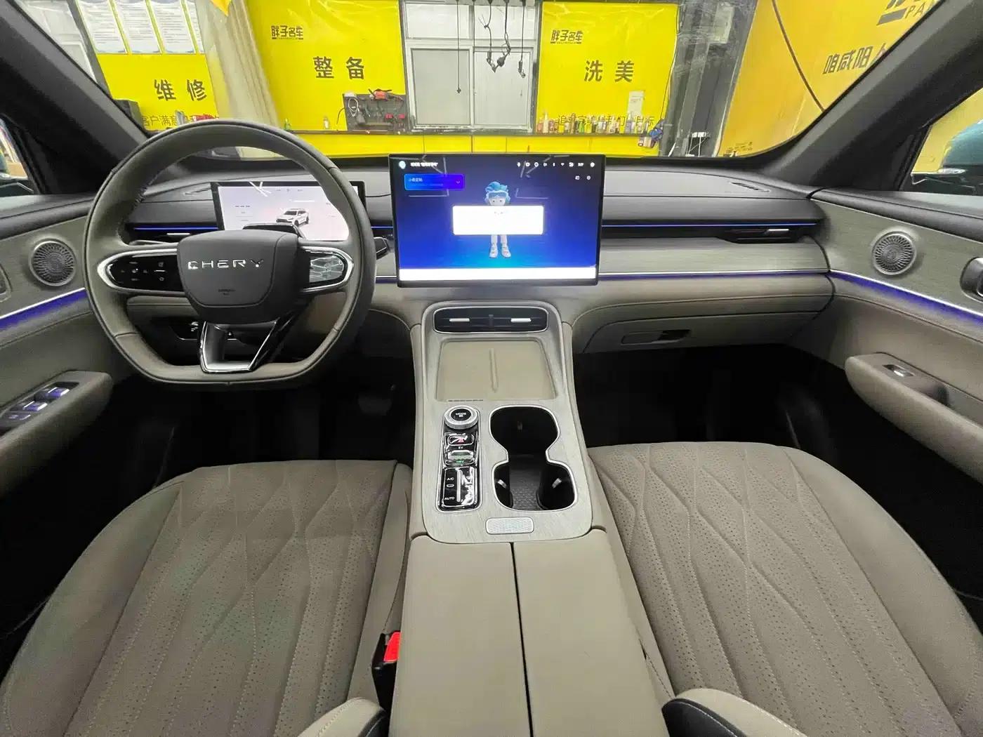 Chery Tiggo 8 PLUS C-DM 2025 1.5T 116km/h Premium 5-seater — миниатюра 7