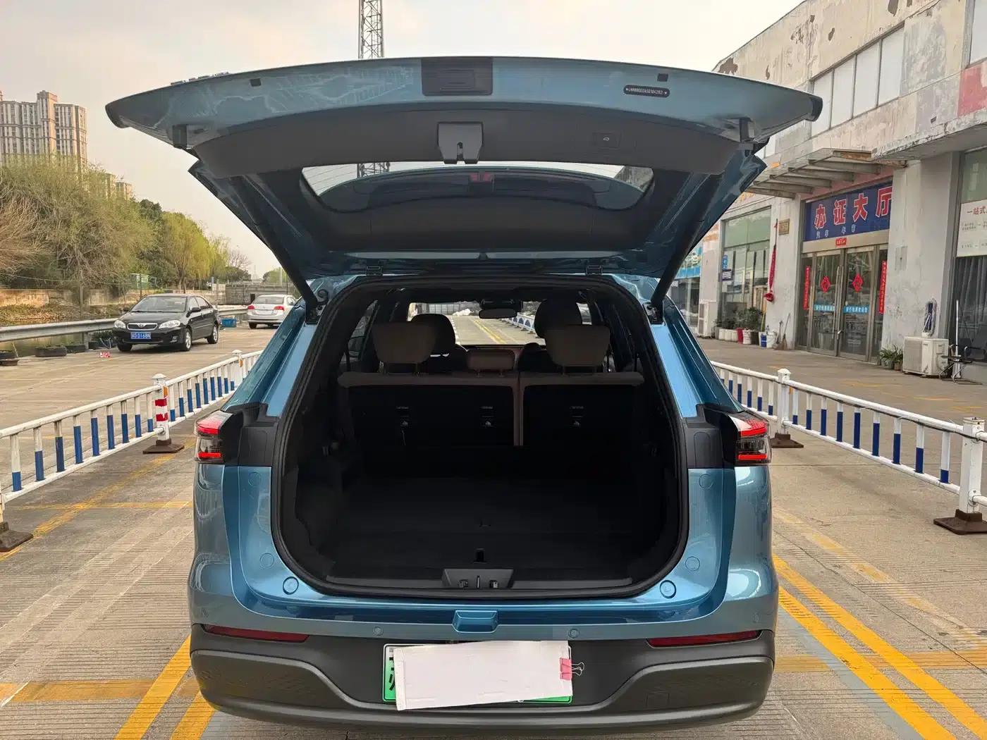 Chery Tiggo 8 PLUS C-DM 2025 1.5T 116km/h Premium 5-seater — миниатюра 13
