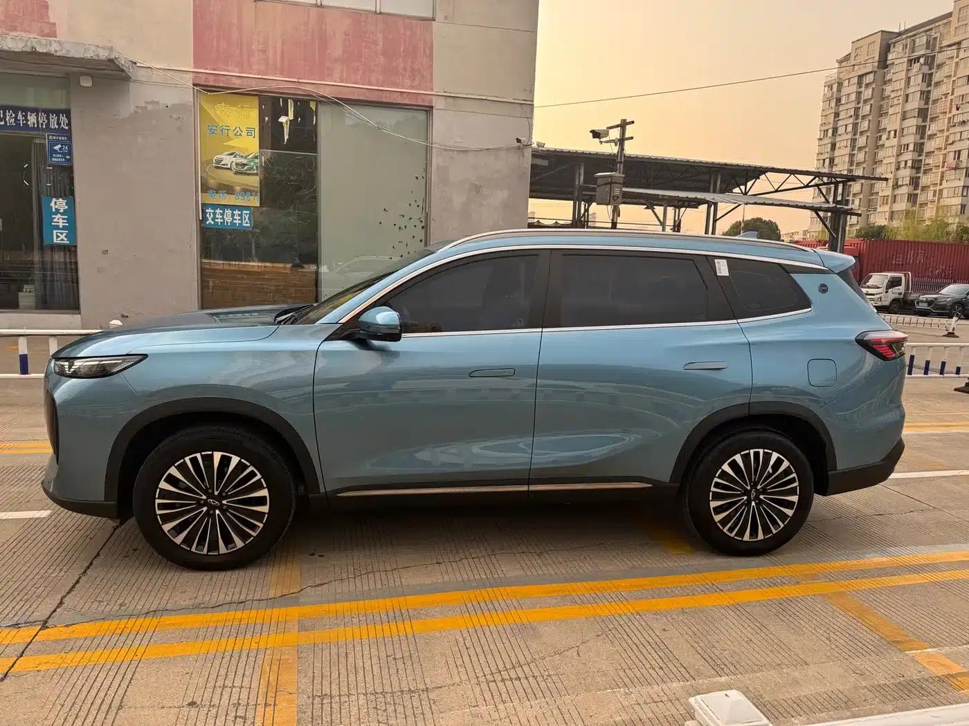 Chery Tiggo 8 PLUS C-DM 2025 1.5T 116km/h Premium 5-seater — миниатюра 3
