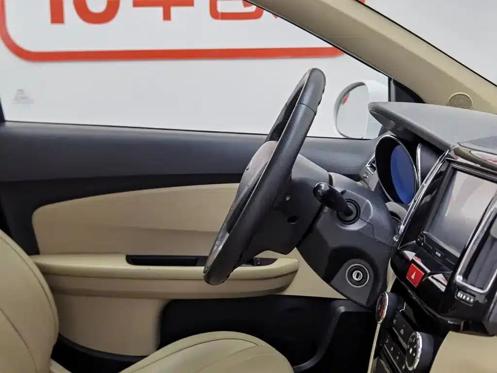 Chery E3 2013 1.5L Manual Smart Edition — миниатюра 22